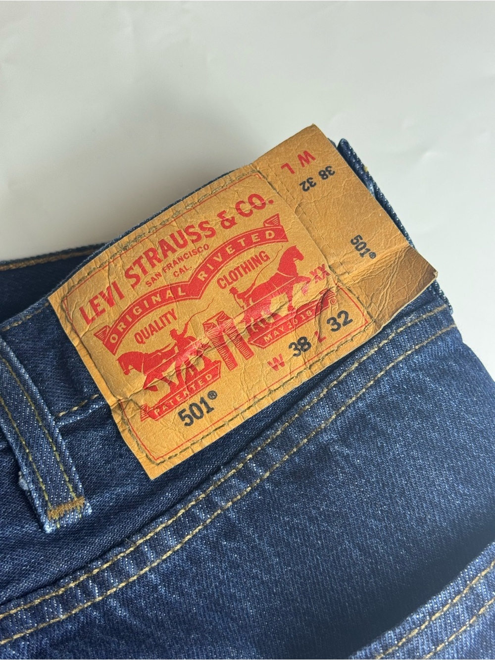 Levi's 501 Men's Straight Jeans in Dark Blue 38x32